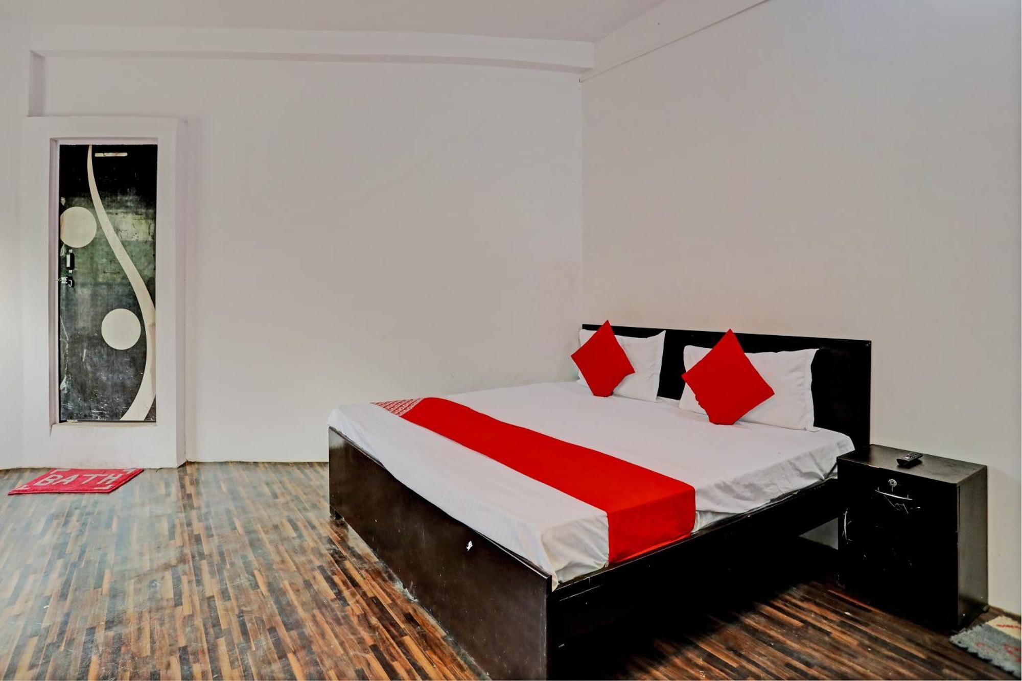 Hotel O Samrat กาเซียบัด ภายนอก รูปภาพ