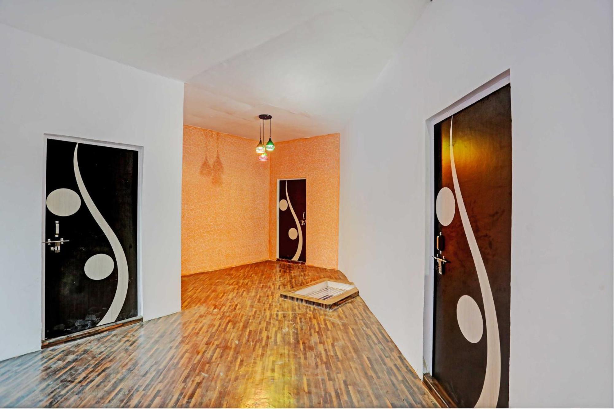 Hotel O Samrat กาเซียบัด ภายนอก รูปภาพ