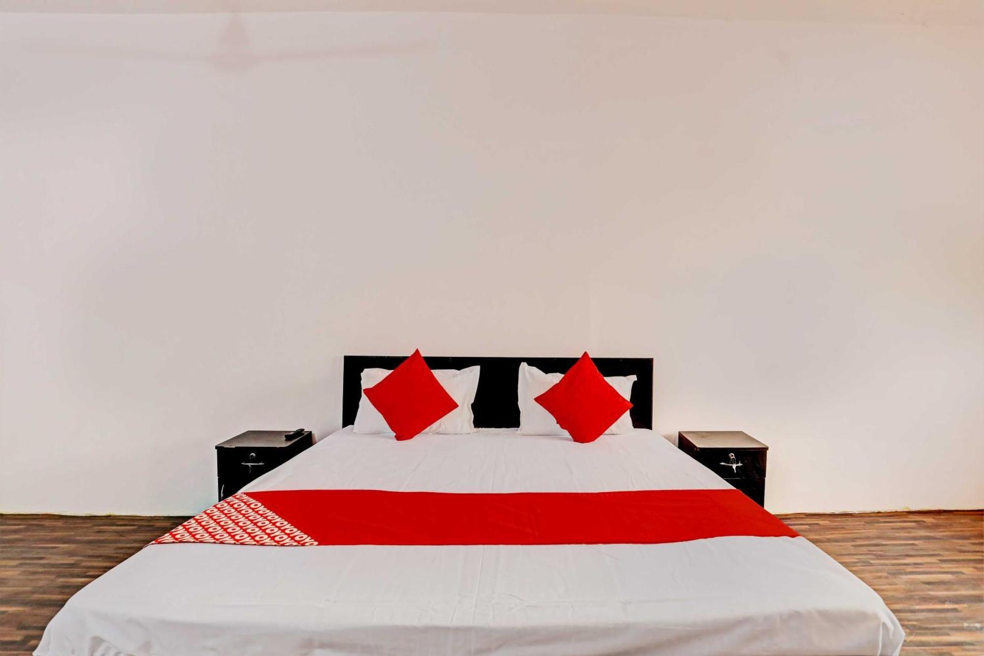 Hotel O Samrat กาเซียบัด ภายนอก รูปภาพ