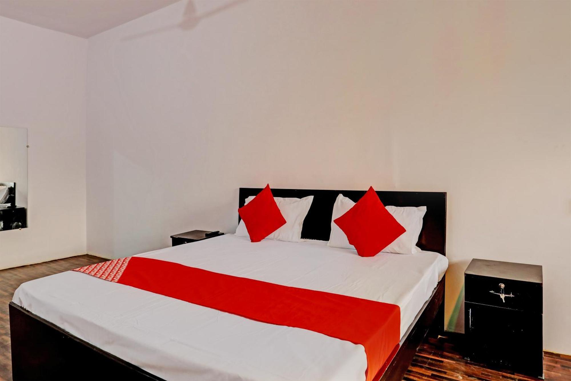 Hotel O Samrat กาเซียบัด ภายนอก รูปภาพ